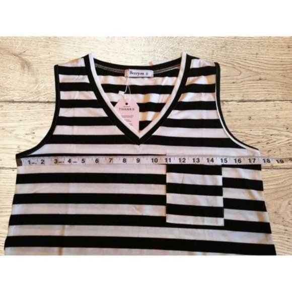 BERRYOU Women's Sleeveless Stripe Pocket Tank NWT‎ S - Picture 3 of 8